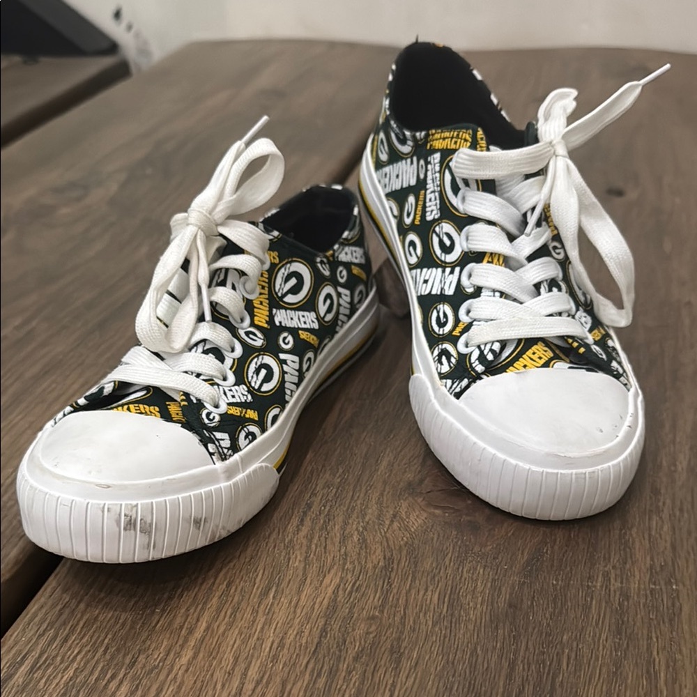 Women’s  Green Bay Packers Sneakers - Black and White